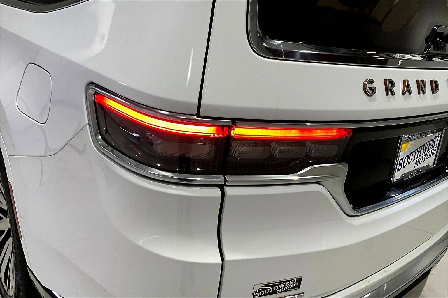 2023 Jeep Grand Wagoneer Series III