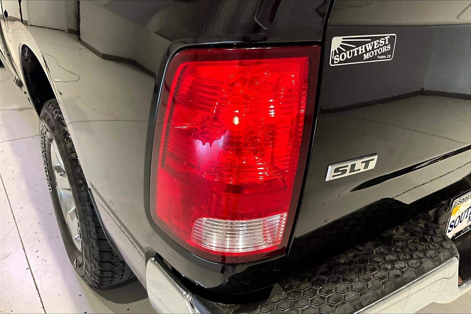 2017 RAM 1500 SLT