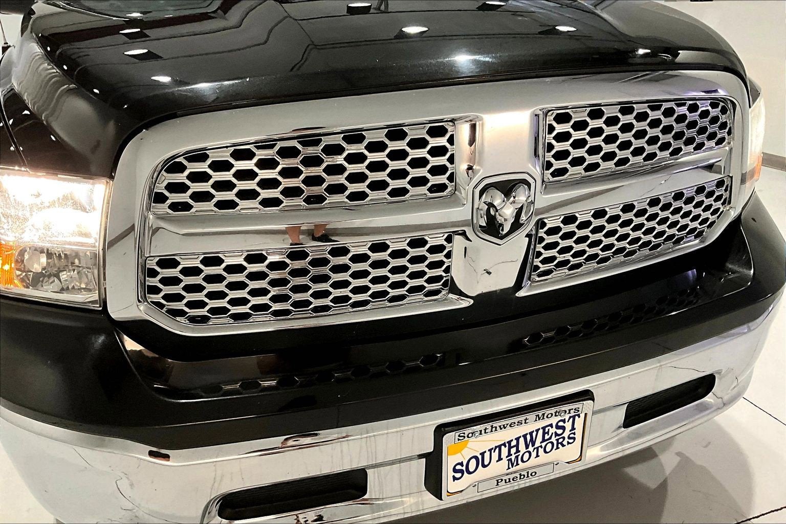 2017 RAM 1500 SLT