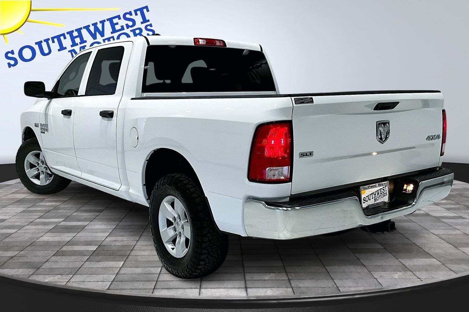 2022 RAM 1500 Classic SLT