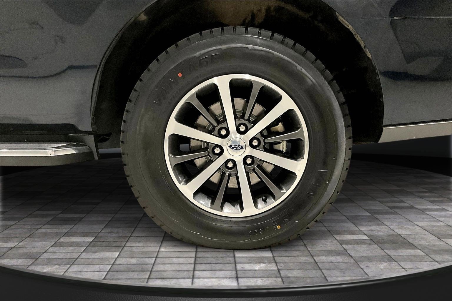 2021 Ford Expedition XLT