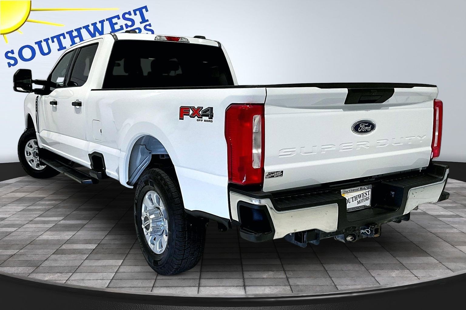 2024 Ford Super Duty F-350 SRW XLT