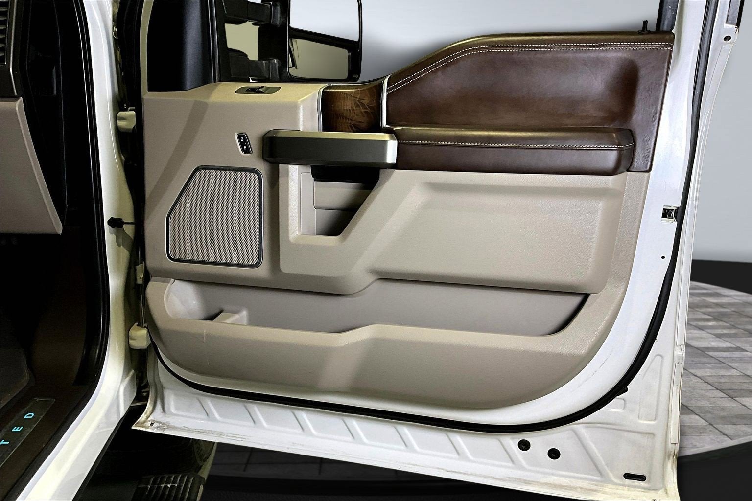 2019 Ford Super Duty F-350 SRW Limited