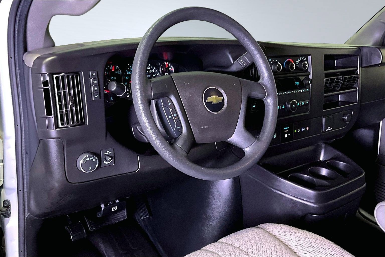 2023 Chevrolet Express Passenger LS