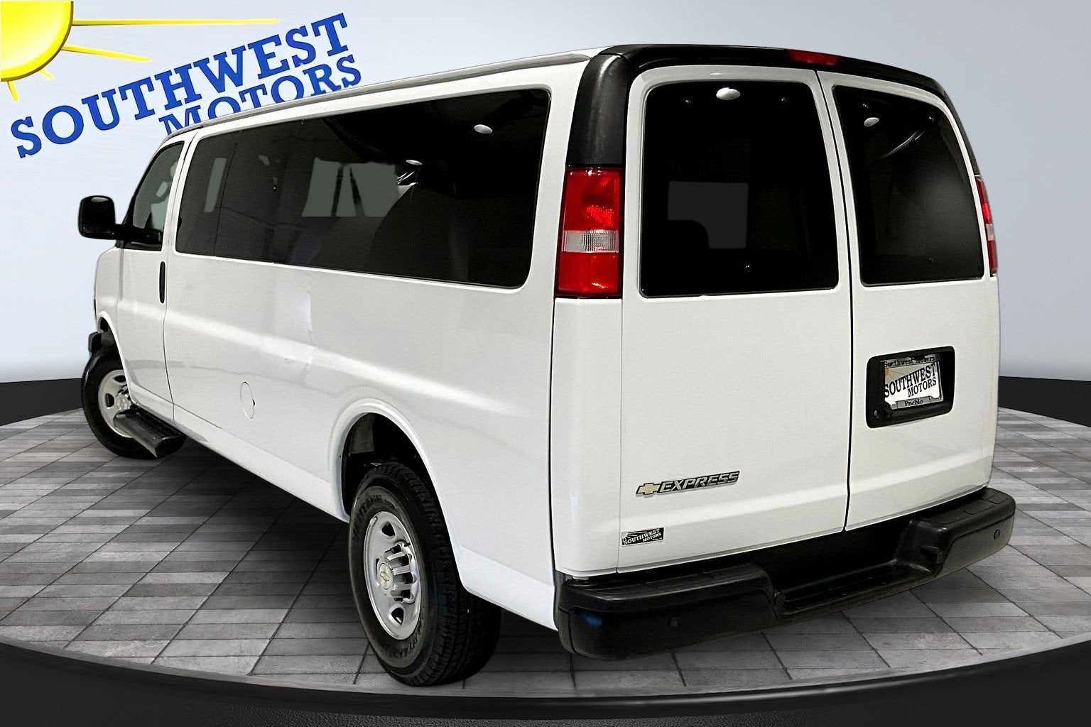 2023 Chevrolet Express Passenger LS