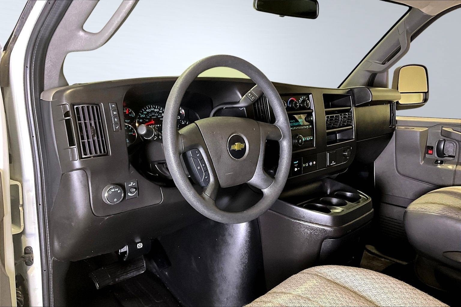 2023 Chevrolet Express Passenger LS