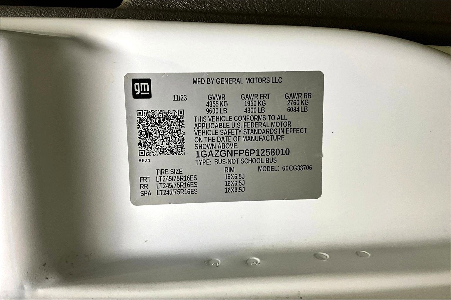 2023 Chevrolet Express Passenger LS