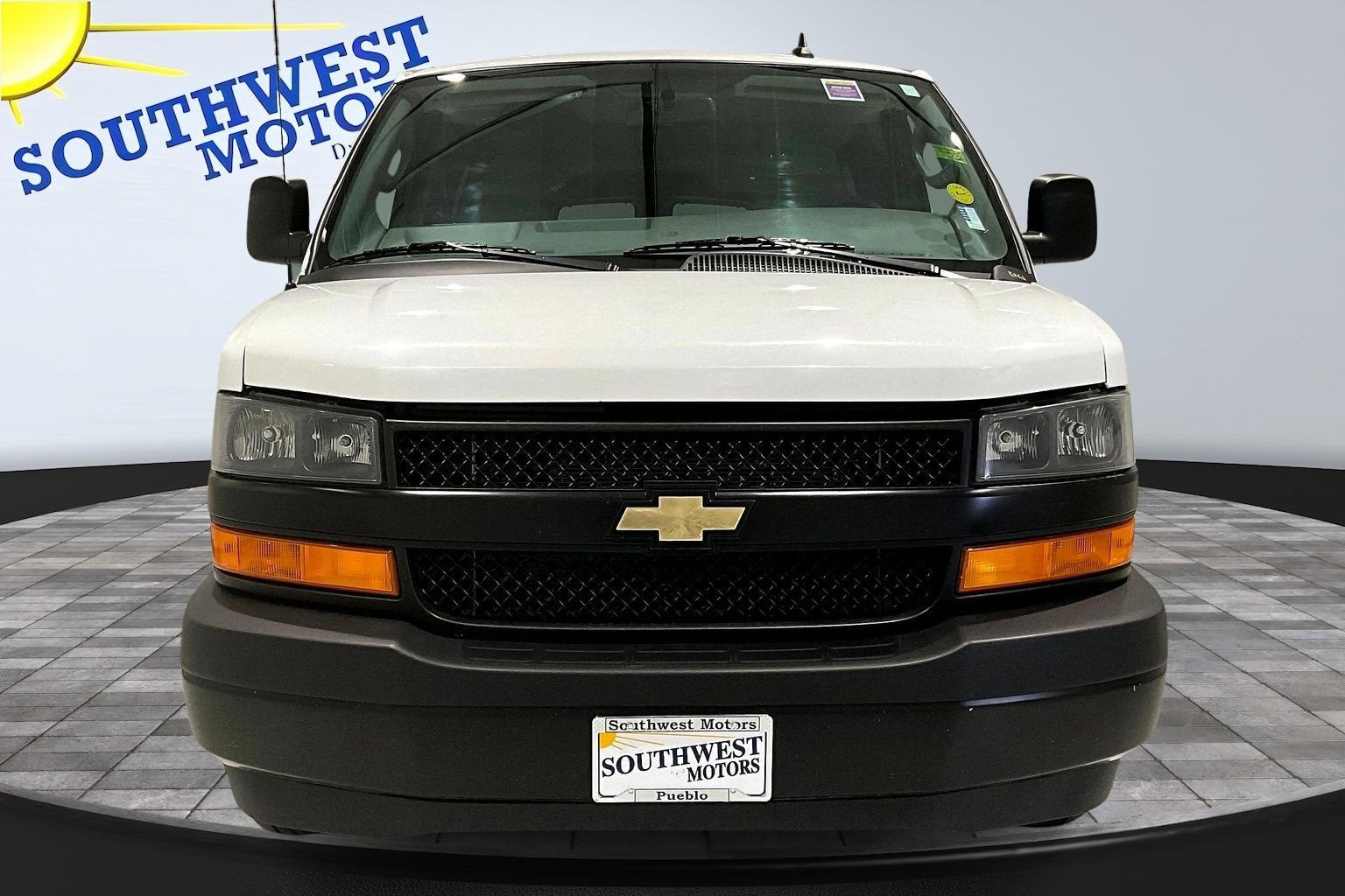 2023 Chevrolet Express Passenger LS