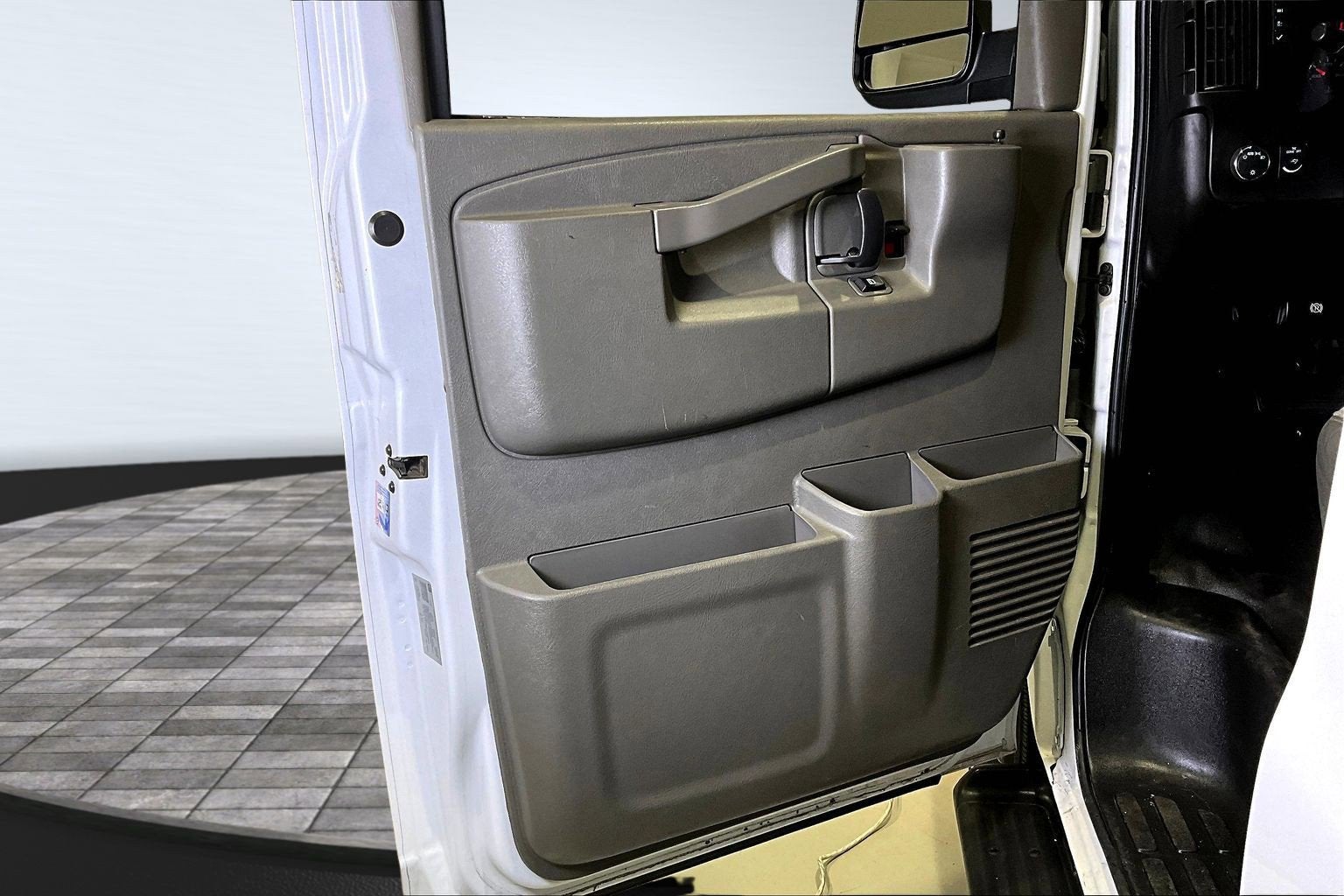 2023 Chevrolet Express Passenger LS