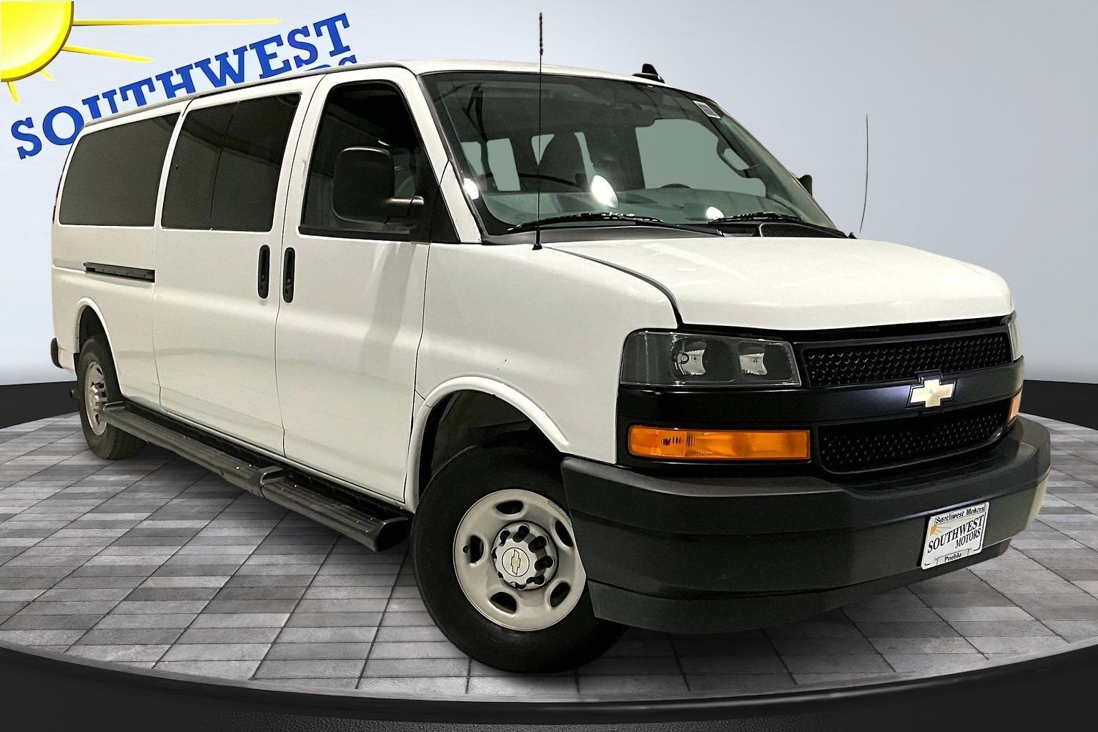 2023 Chevrolet Express Passenger LS