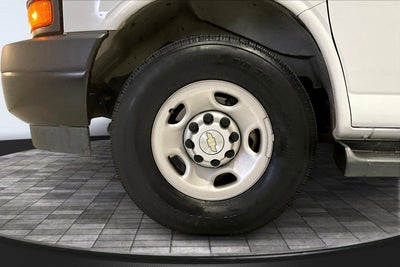 2023 Chevrolet Express Passenger LS