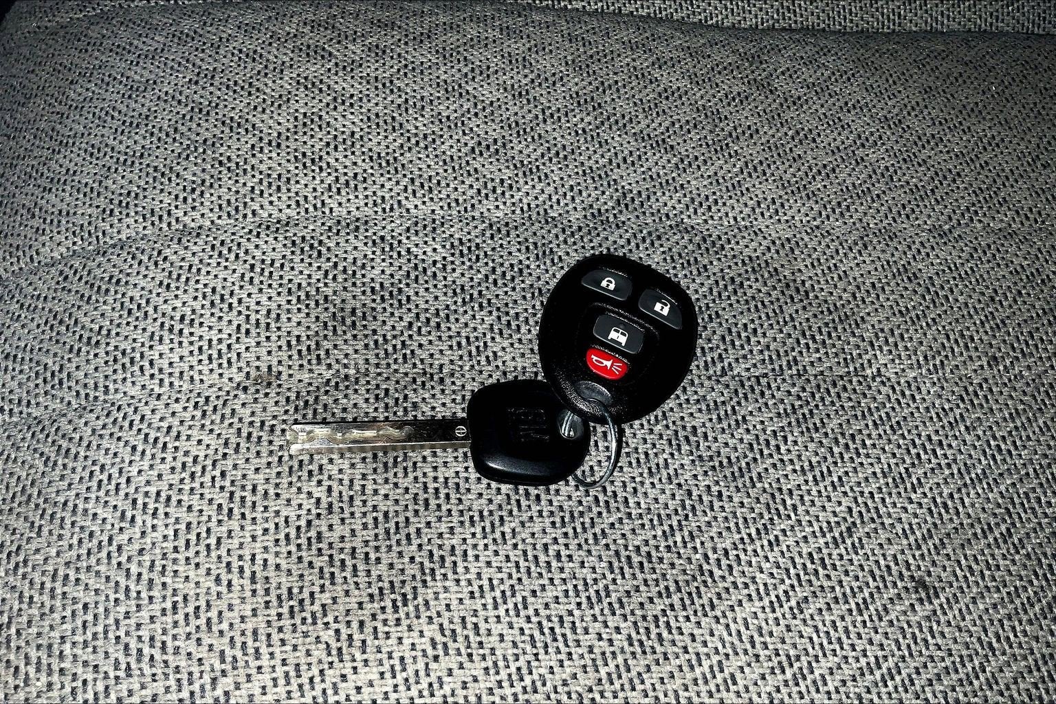 2023 Chevrolet Express Passenger LS