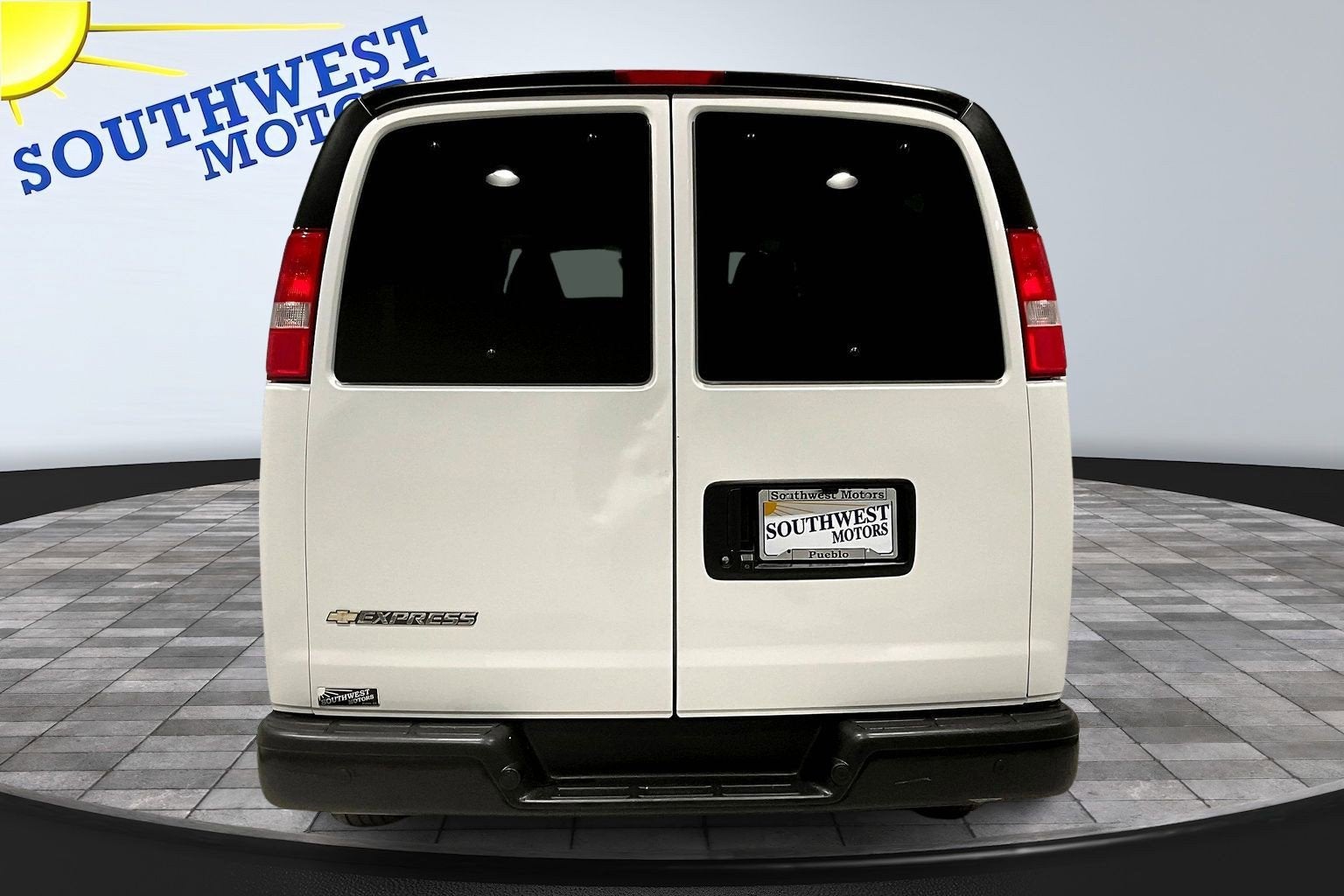 2023 Chevrolet Express Passenger LS