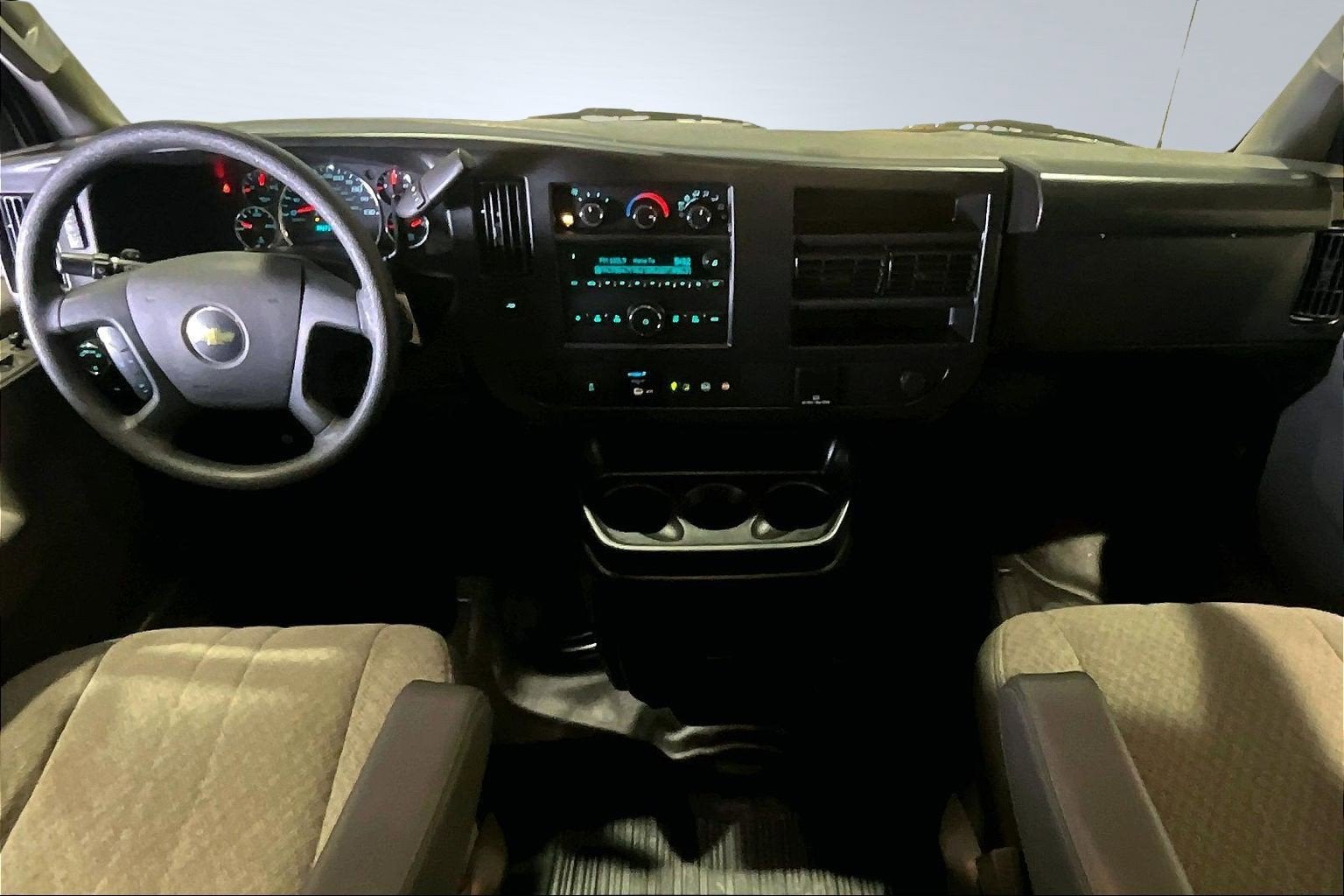 2023 Chevrolet Express Passenger LS