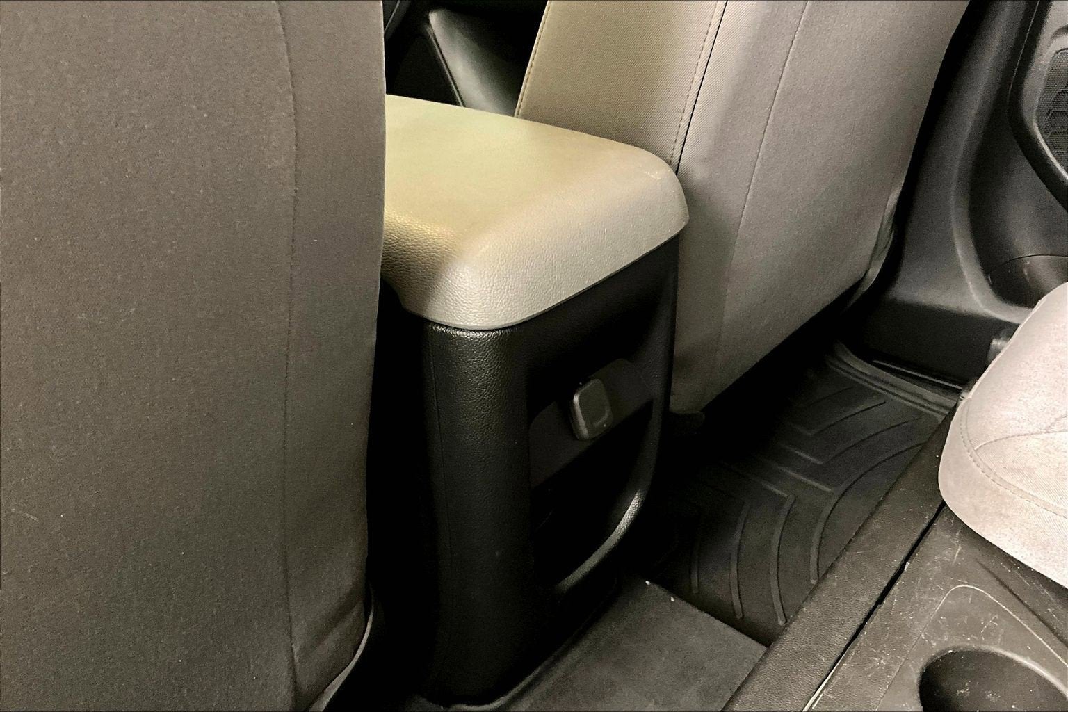 2022 GMC Canyon 4WD Elevation Standard