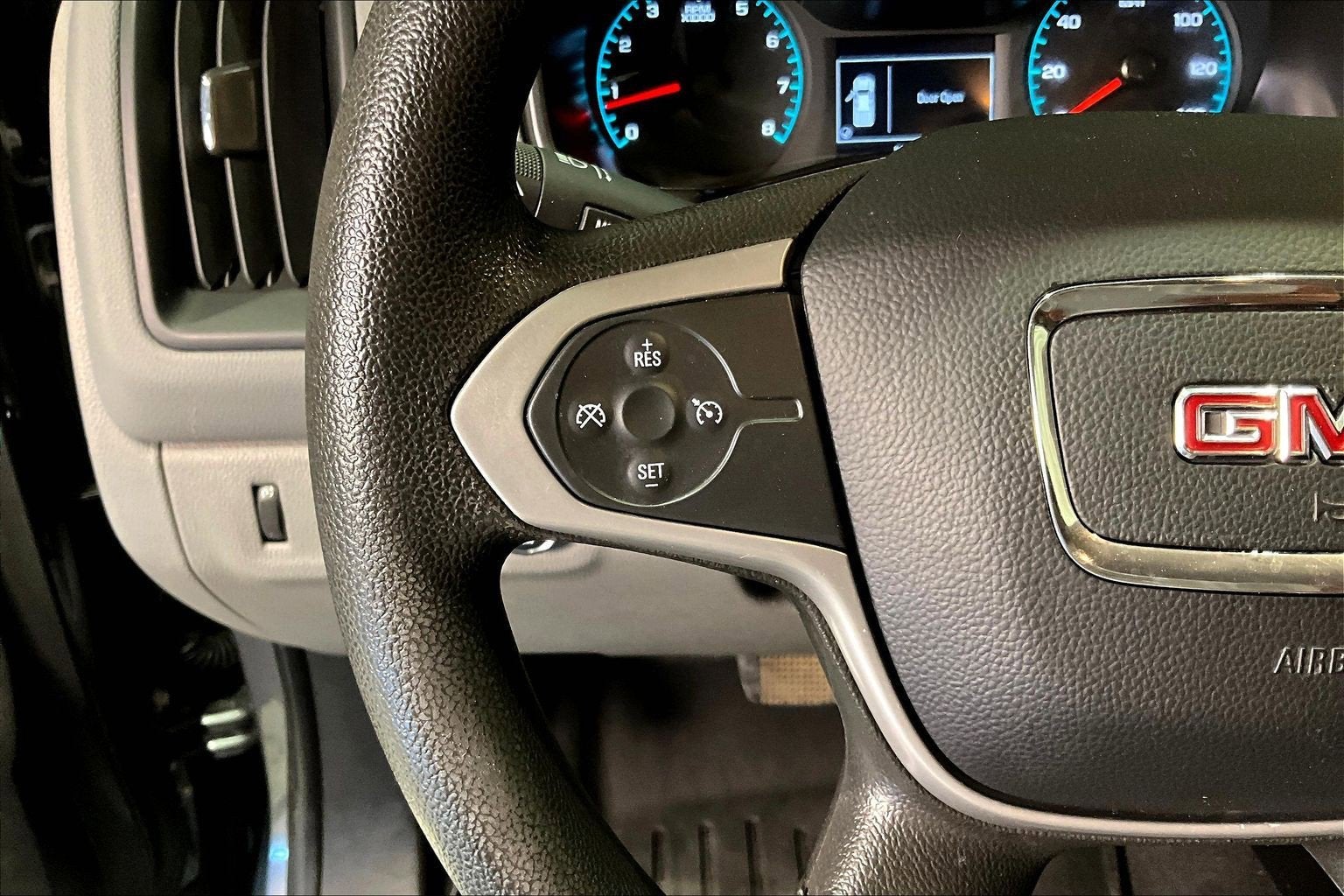 2022 GMC Canyon 4WD Elevation Standard