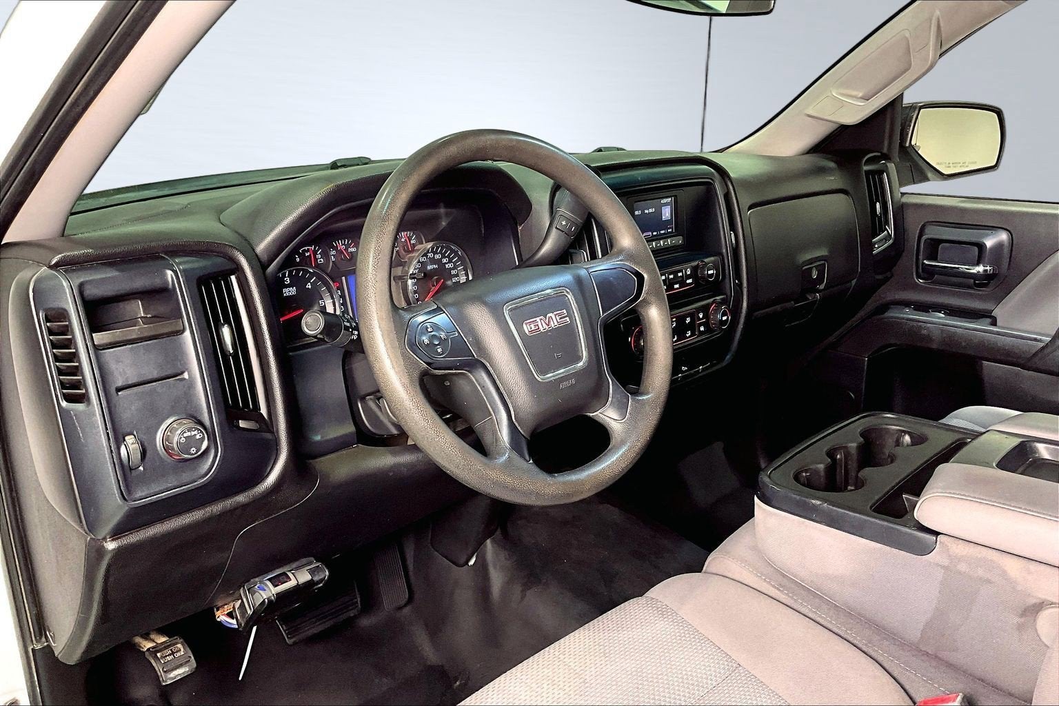 2016 GMC Sierra 1500 2WD Reg Cab 133.0"