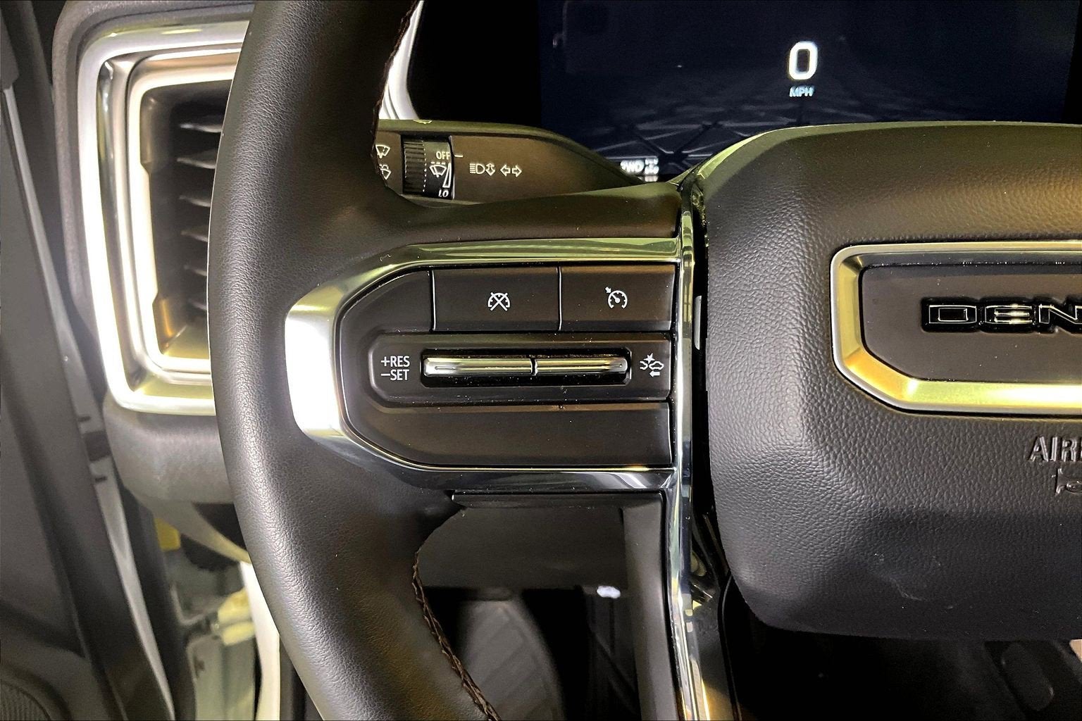 2023 GMC Canyon 4WD Denali