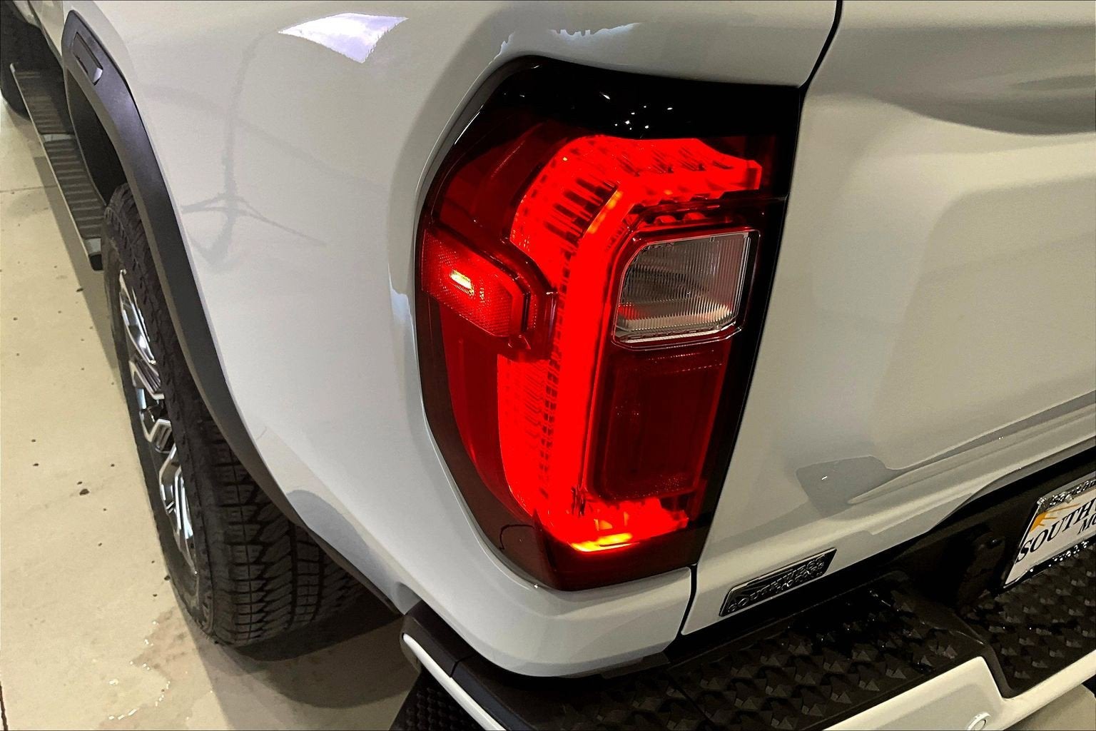 2023 GMC Canyon 4WD Denali