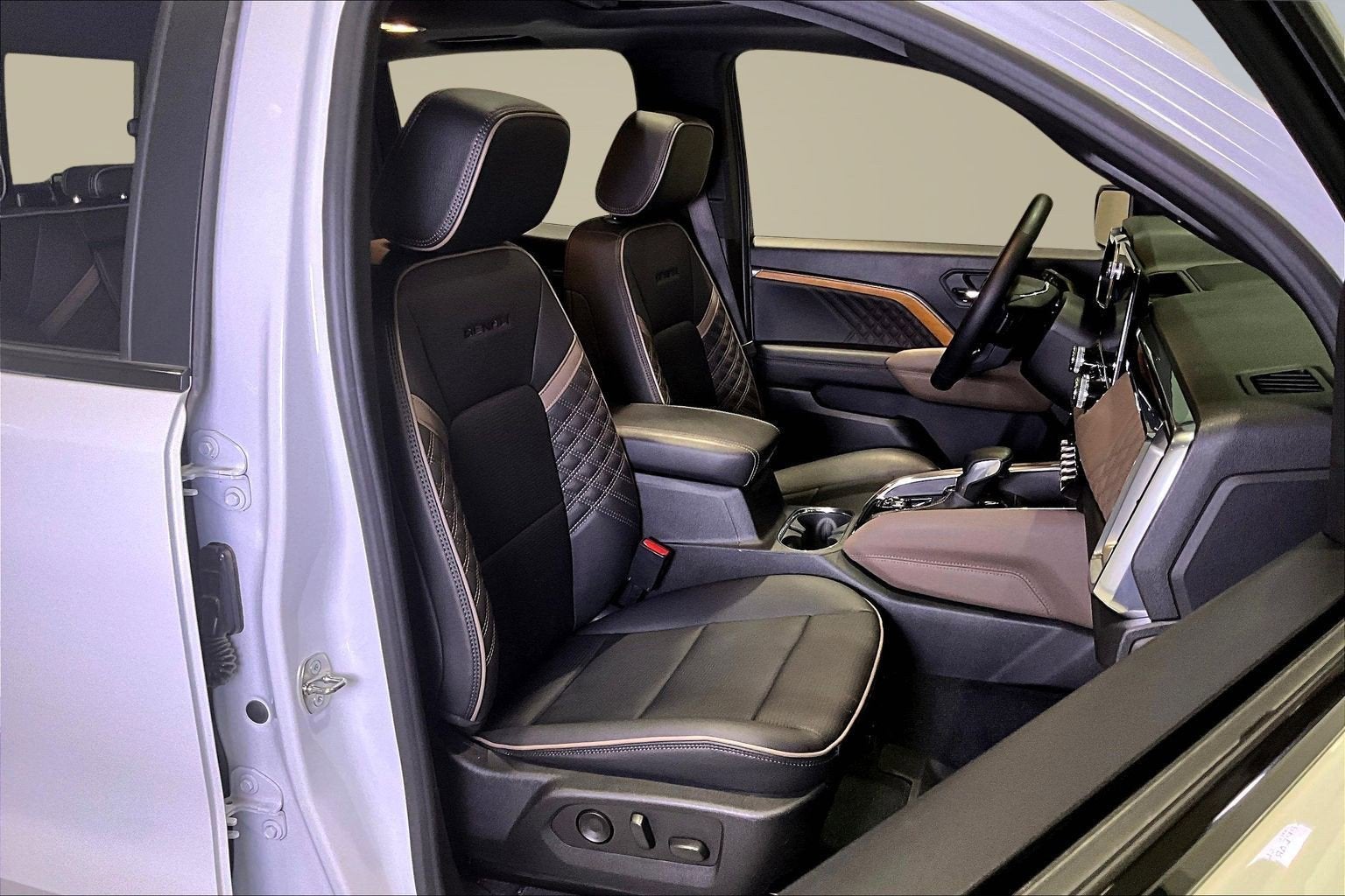 2023 GMC Canyon 4WD Denali