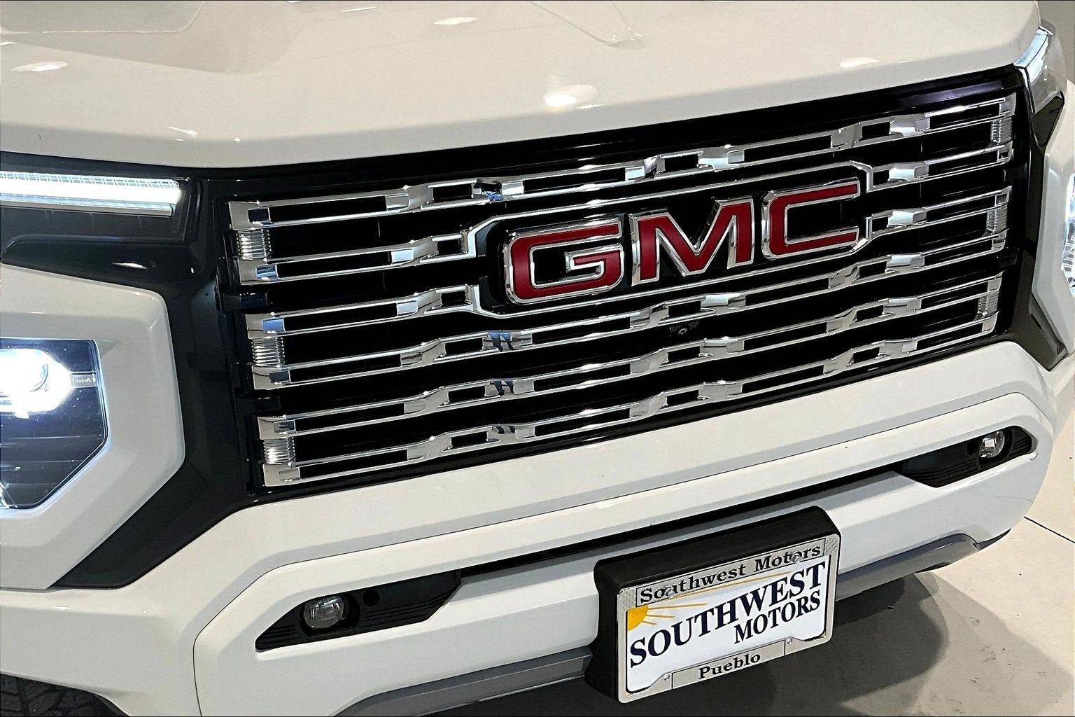 2023 GMC Canyon 4WD Denali