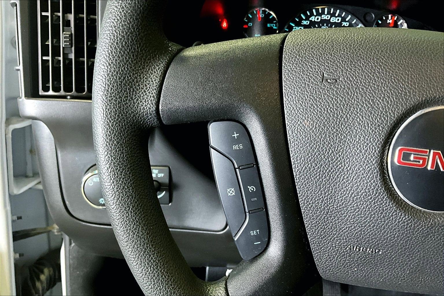 2024 GMC Savana Cargo Van RWD 2500 135