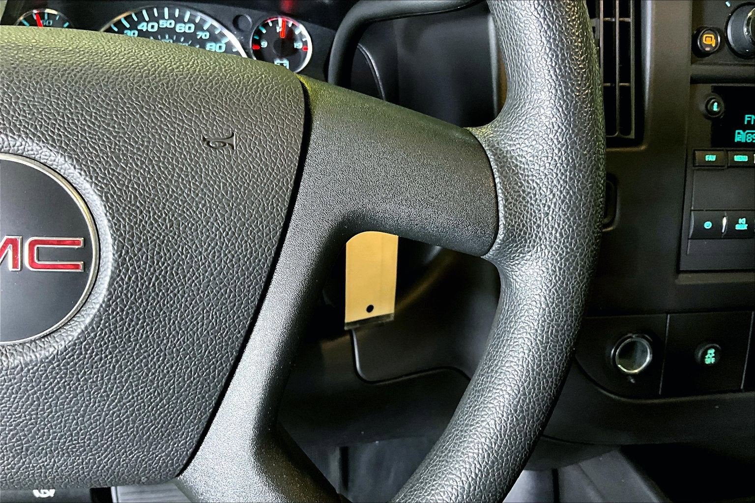 2024 GMC Savana Cargo Van RWD 2500 135