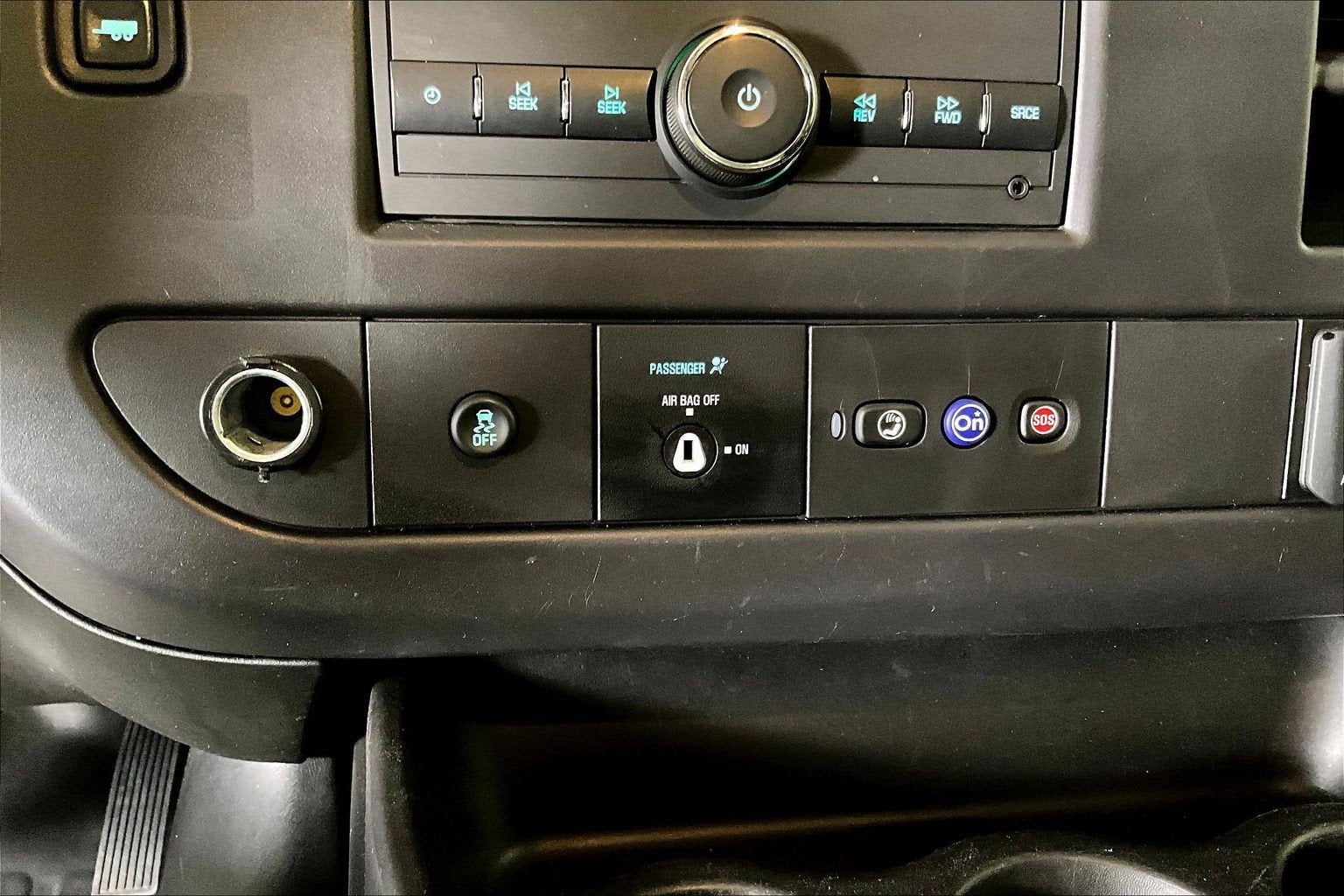 2024 GMC Savana Cargo Van RWD 2500 135