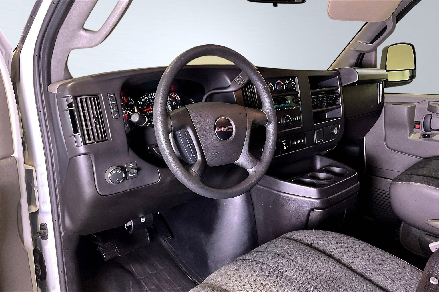 2024 GMC Savana Cargo Van RWD 2500 135