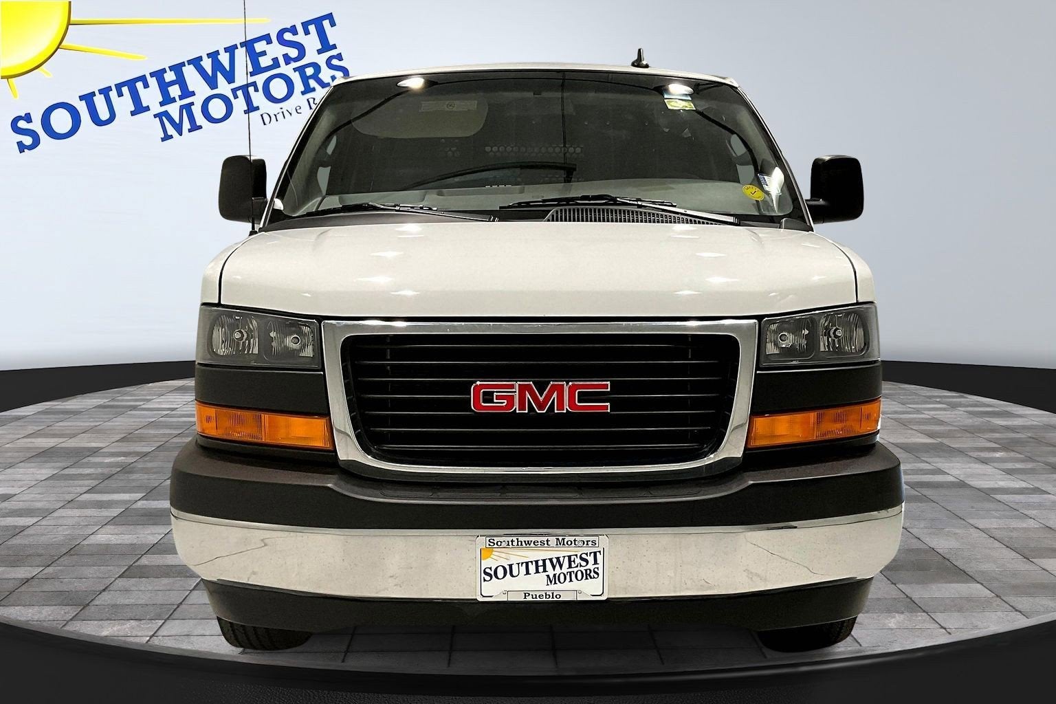 2024 GMC Savana Cargo Van RWD 2500 135