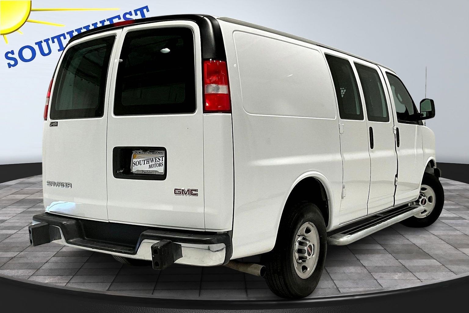 2024 GMC Savana Cargo Van RWD 2500 135