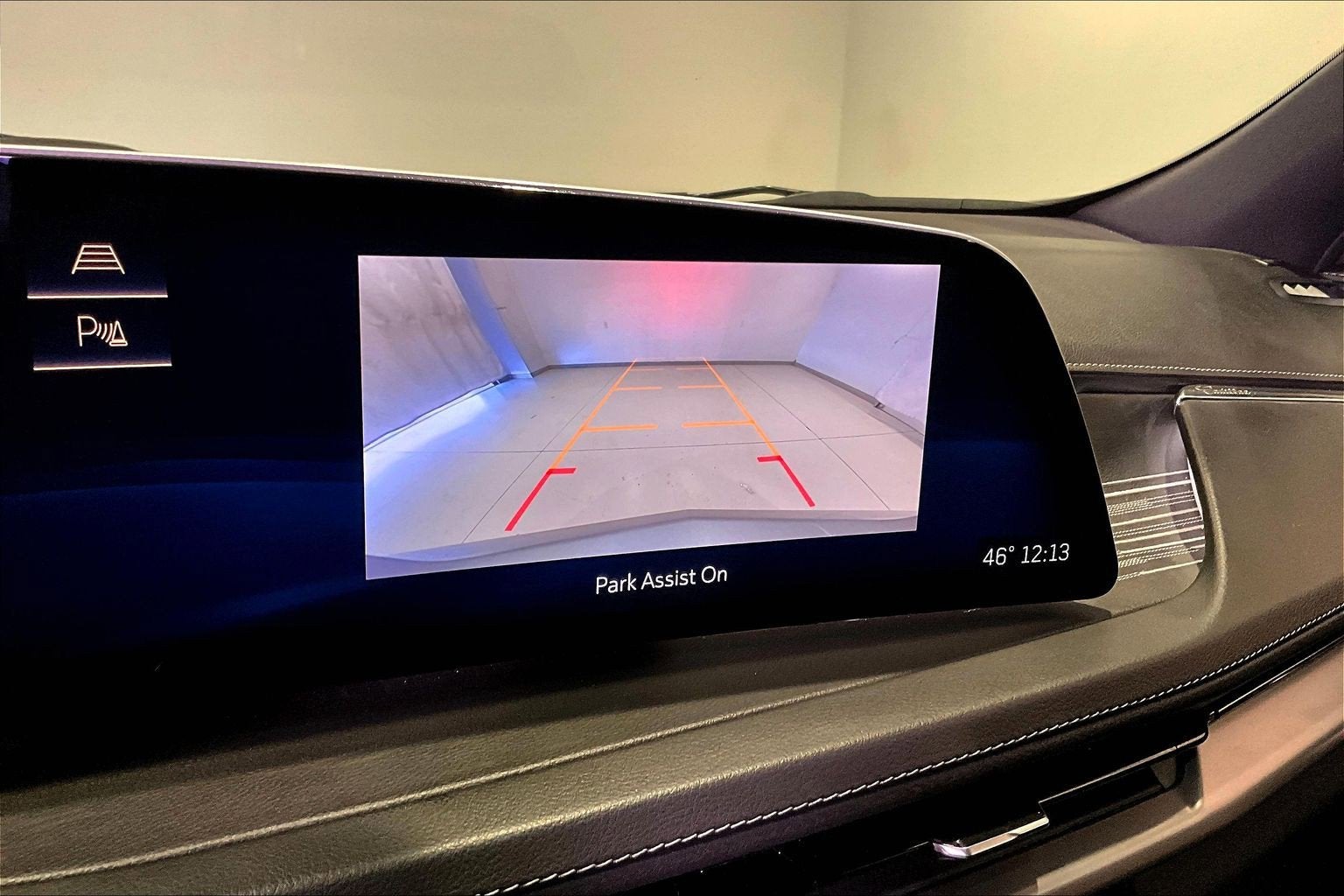 2024 Cadillac XT4 AWD Premium Luxury