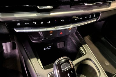 2024 Cadillac XT4 AWD Premium Luxury