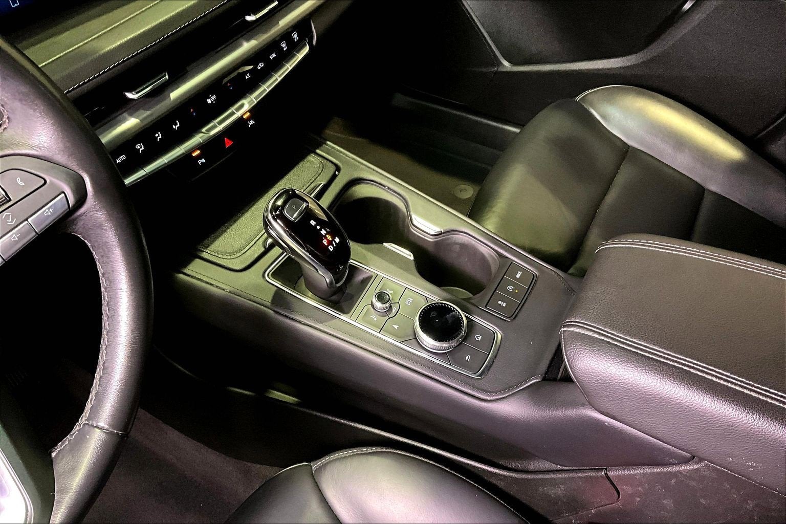 2024 Cadillac XT4 AWD Premium Luxury