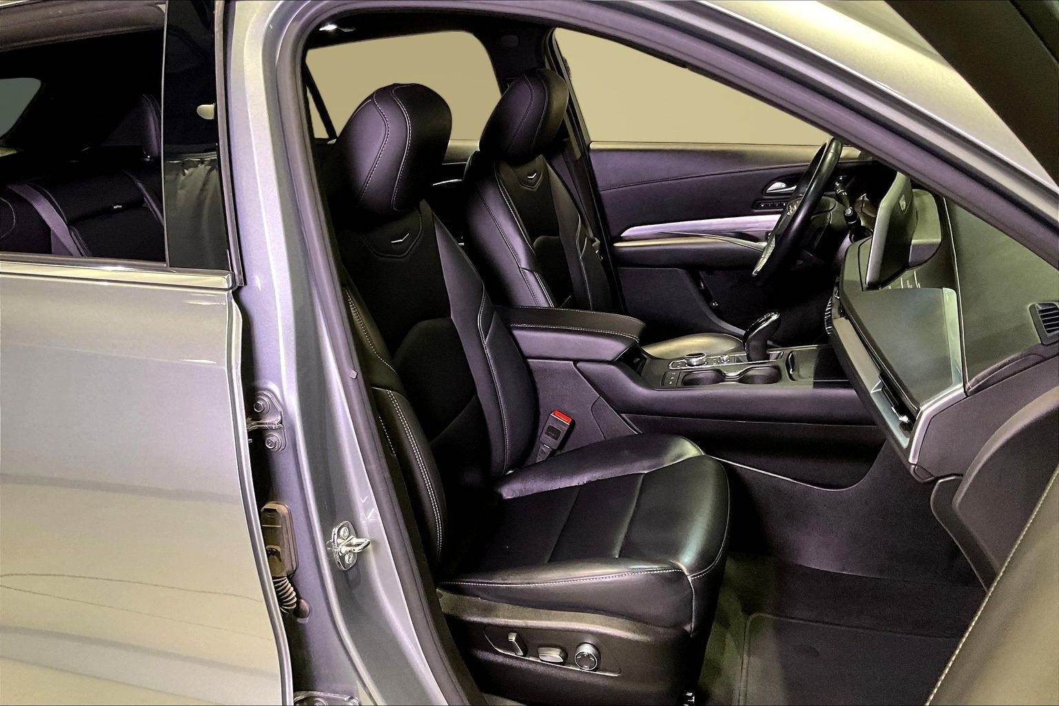 2024 Cadillac XT4 AWD Premium Luxury