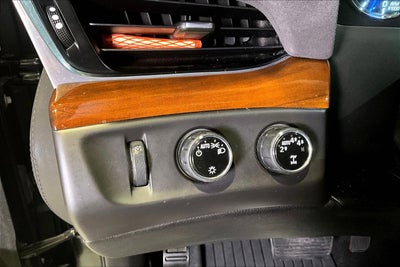 2018 Cadillac Escalade Luxury