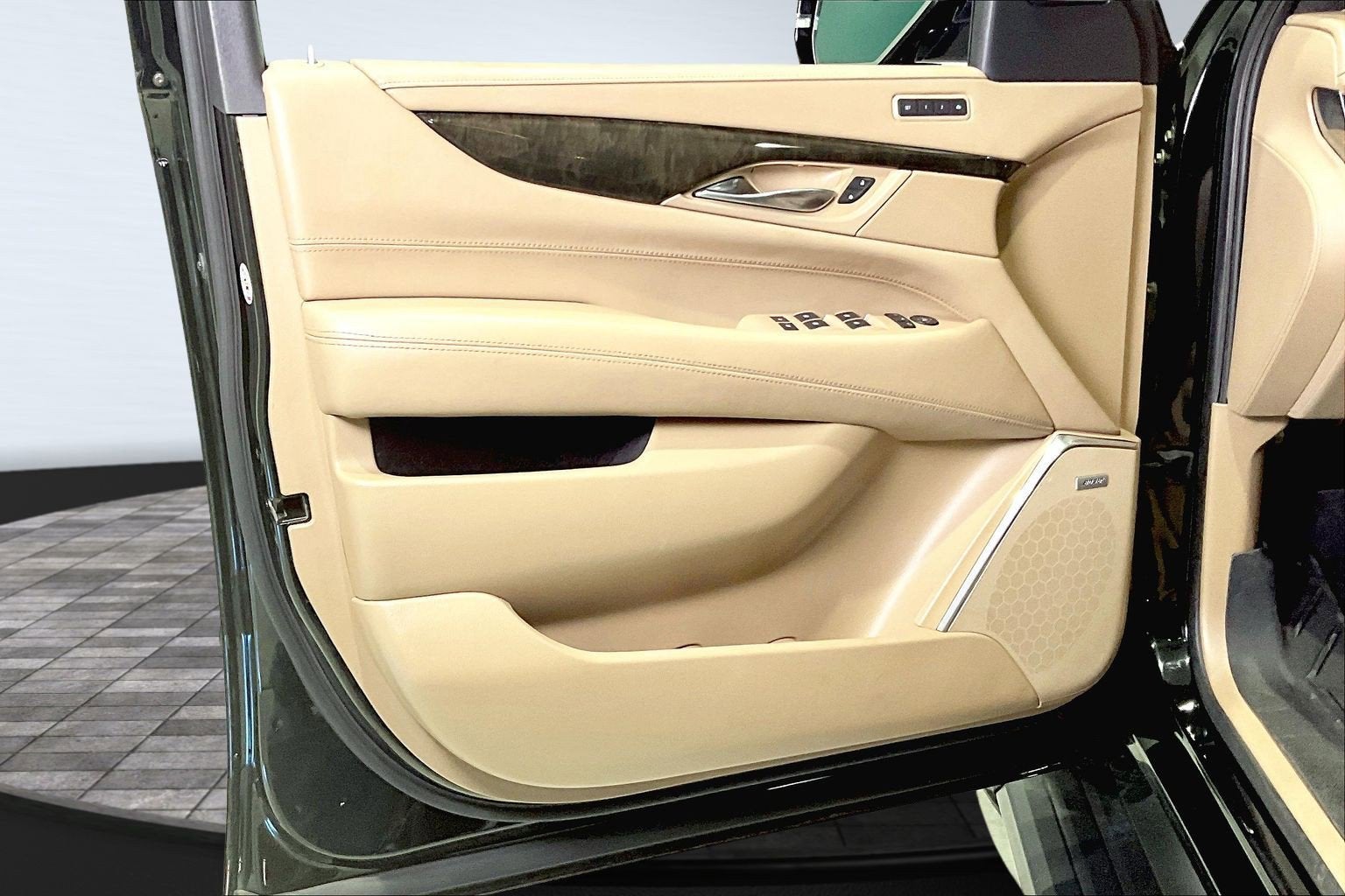 2020 Cadillac Escalade Platinum