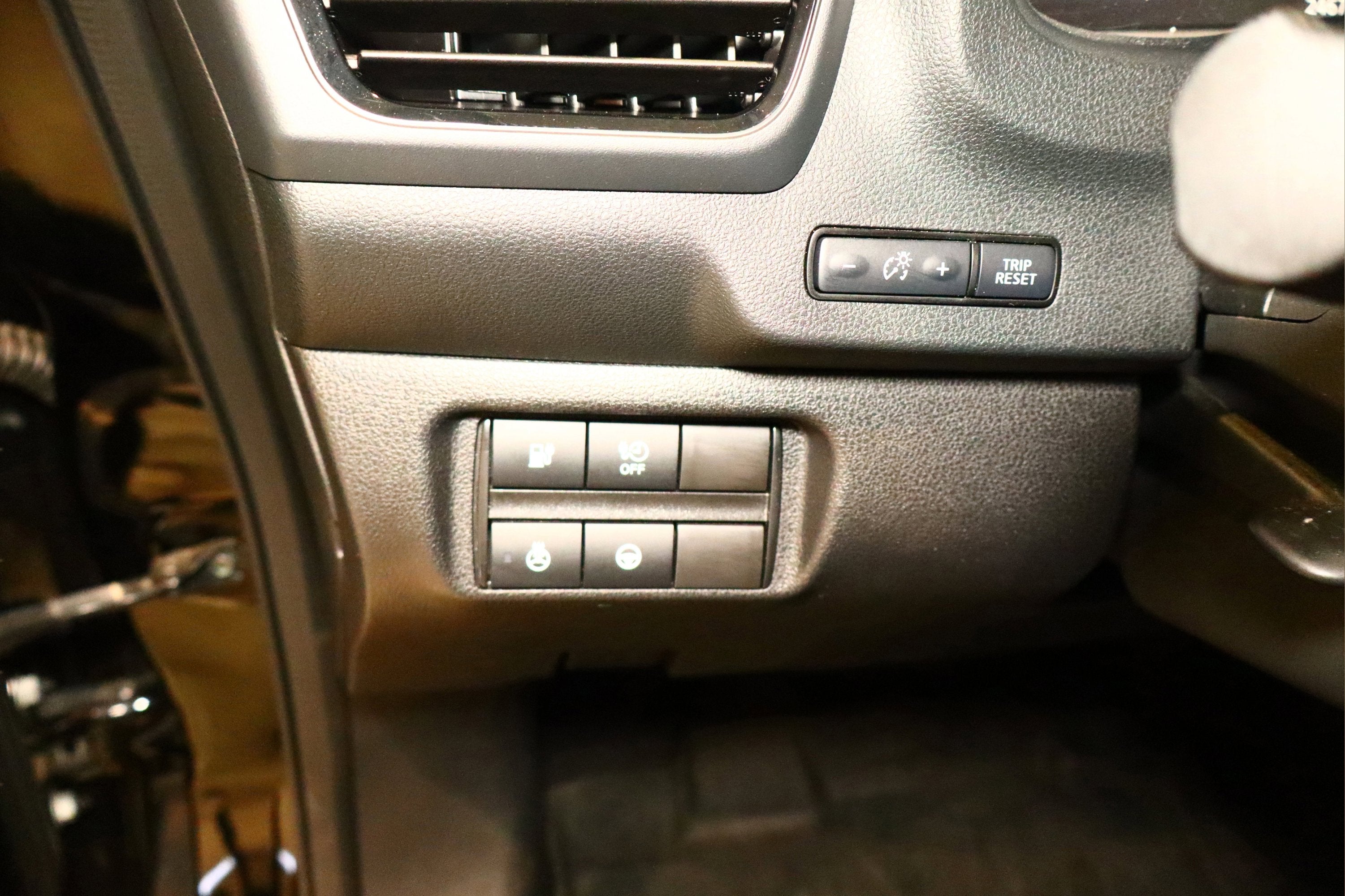 2024 Nissan LEAF SV PLUS