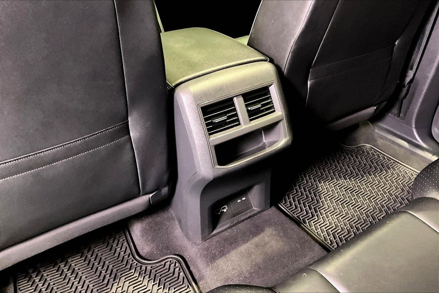 2020 Volkswagen Atlas Cross Sport 2.0T SEL Premium