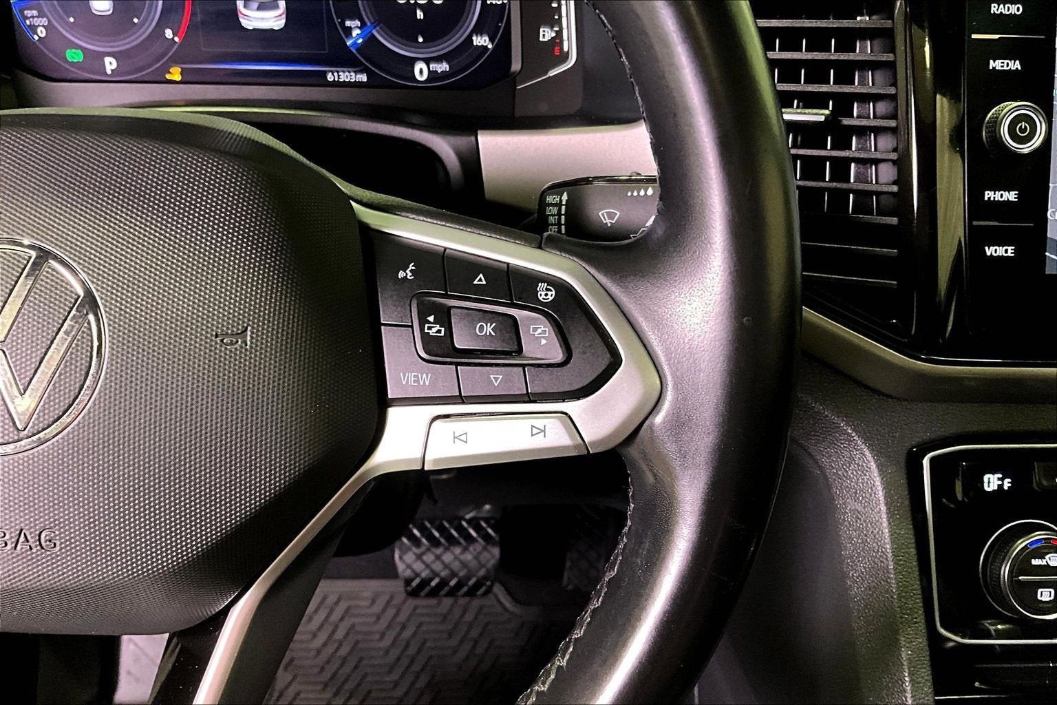 2020 Volkswagen Atlas Cross Sport 2.0T SEL Premium