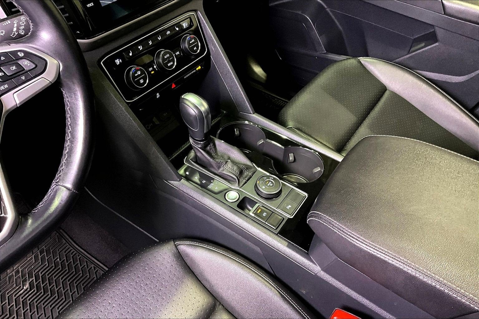 2020 Volkswagen Atlas Cross Sport 2.0T SEL Premium