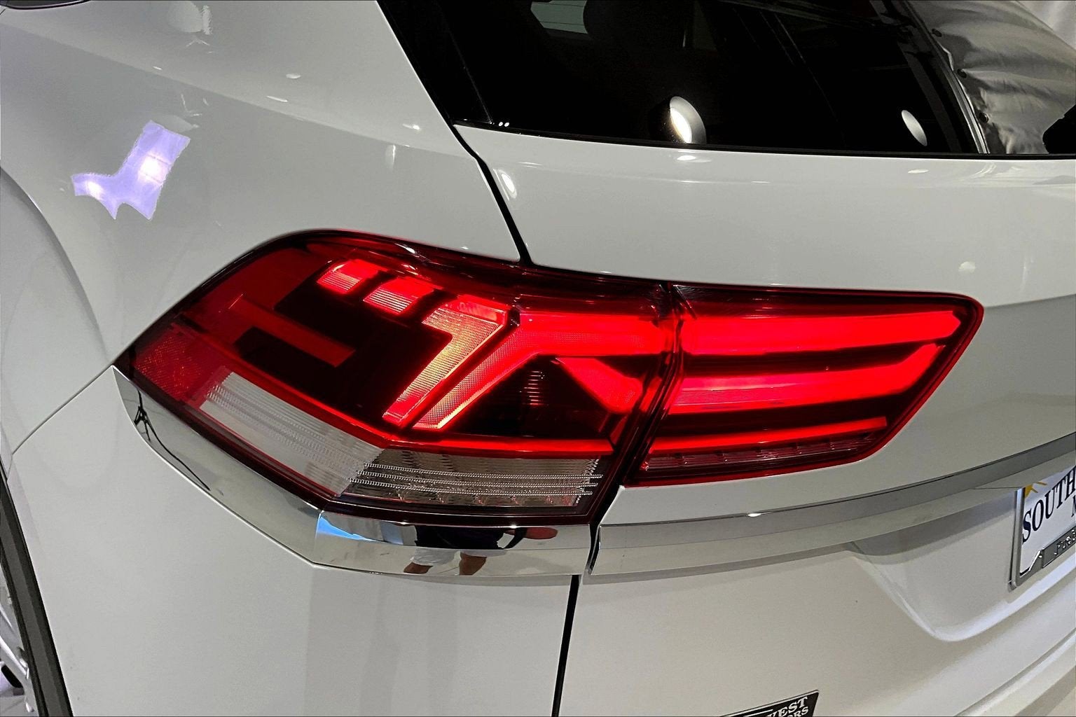 2020 Volkswagen Atlas Cross Sport 2.0T SEL Premium