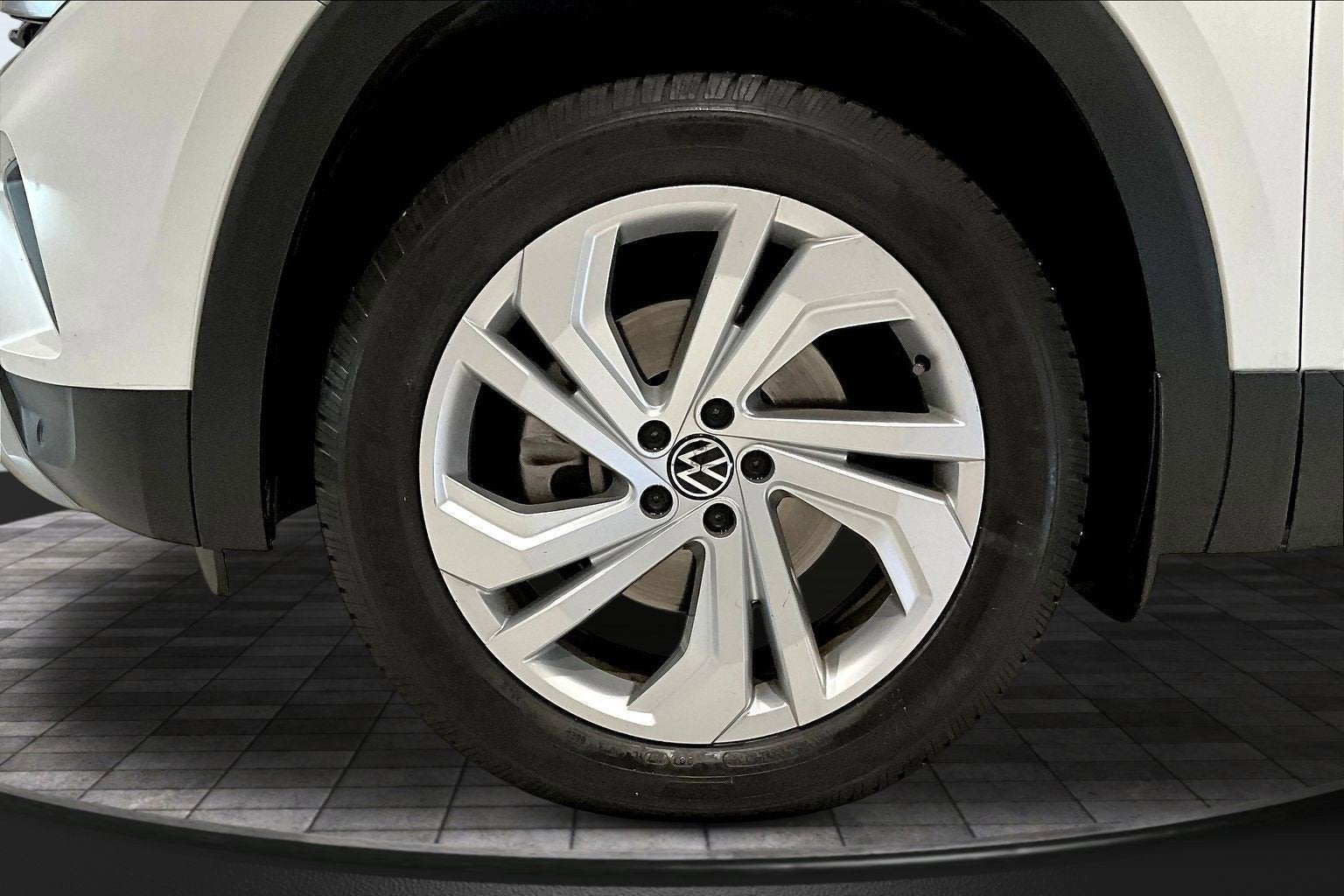 2020 Volkswagen Atlas Cross Sport 2.0T SEL Premium