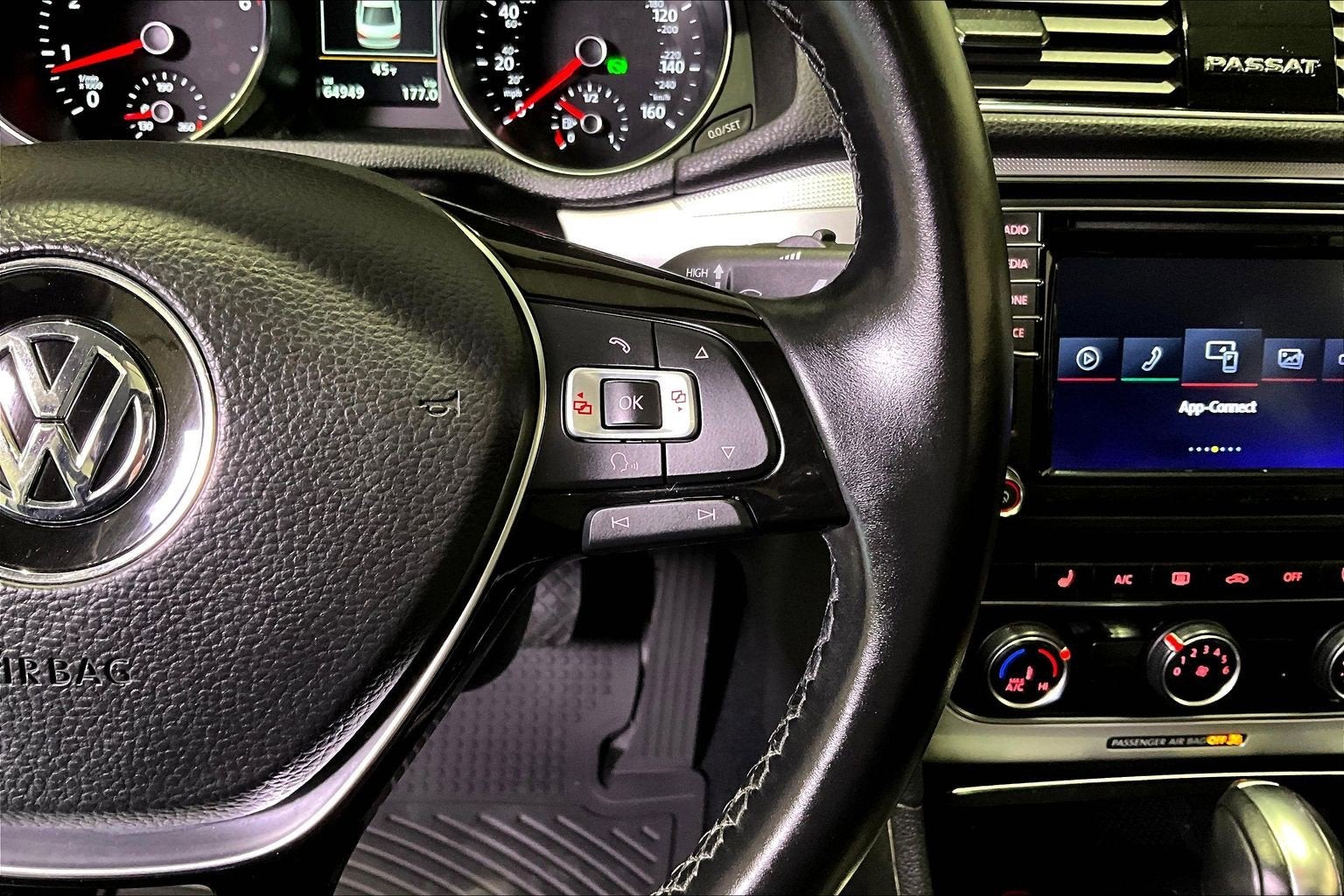 2019 Volkswagen Passat 2.0T Wolfsburg Edition