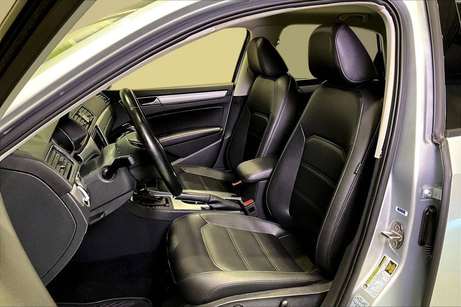 2019 Volkswagen Passat 2.0T Wolfsburg Edition