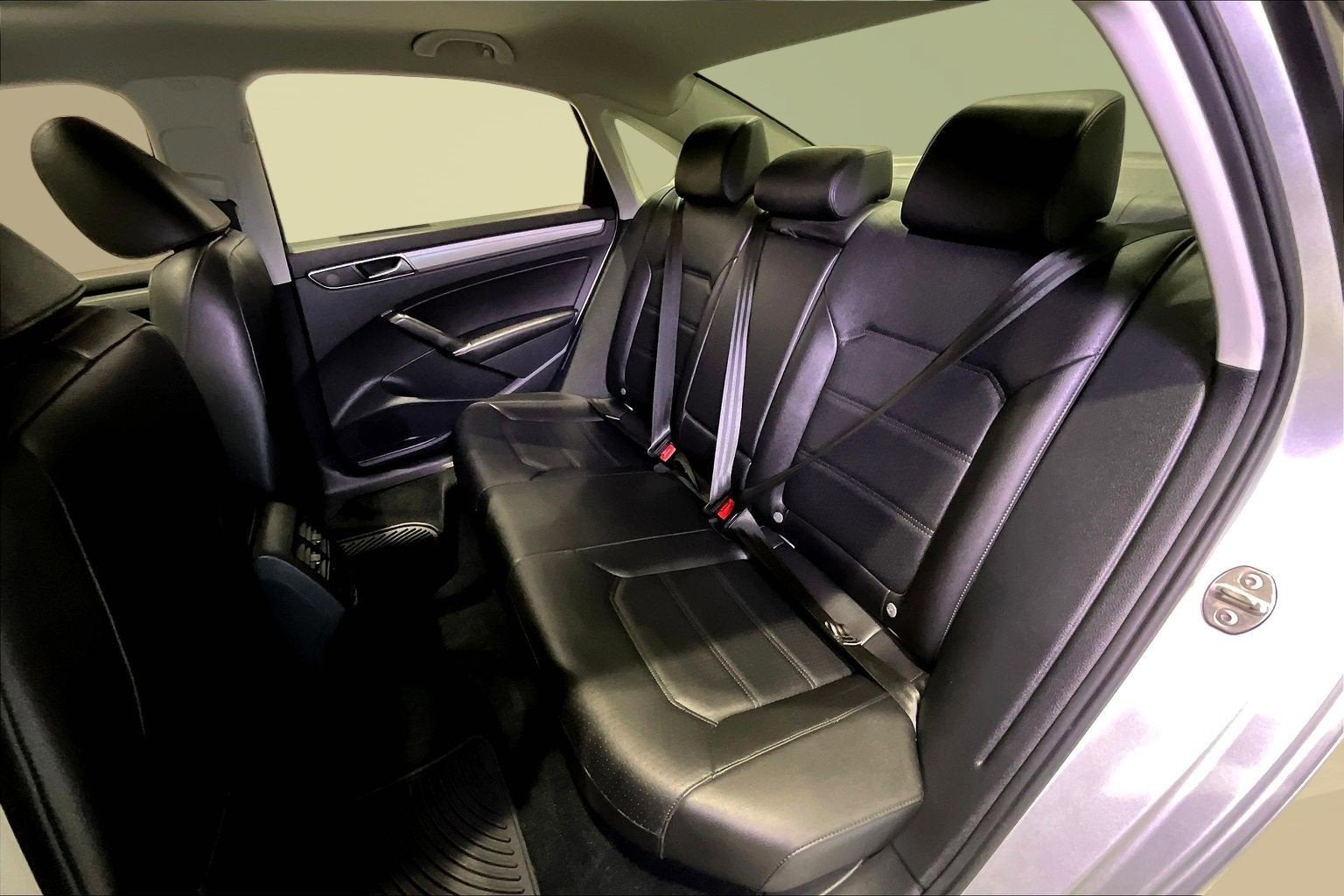 2019 Volkswagen Passat 2.0T Wolfsburg Edition