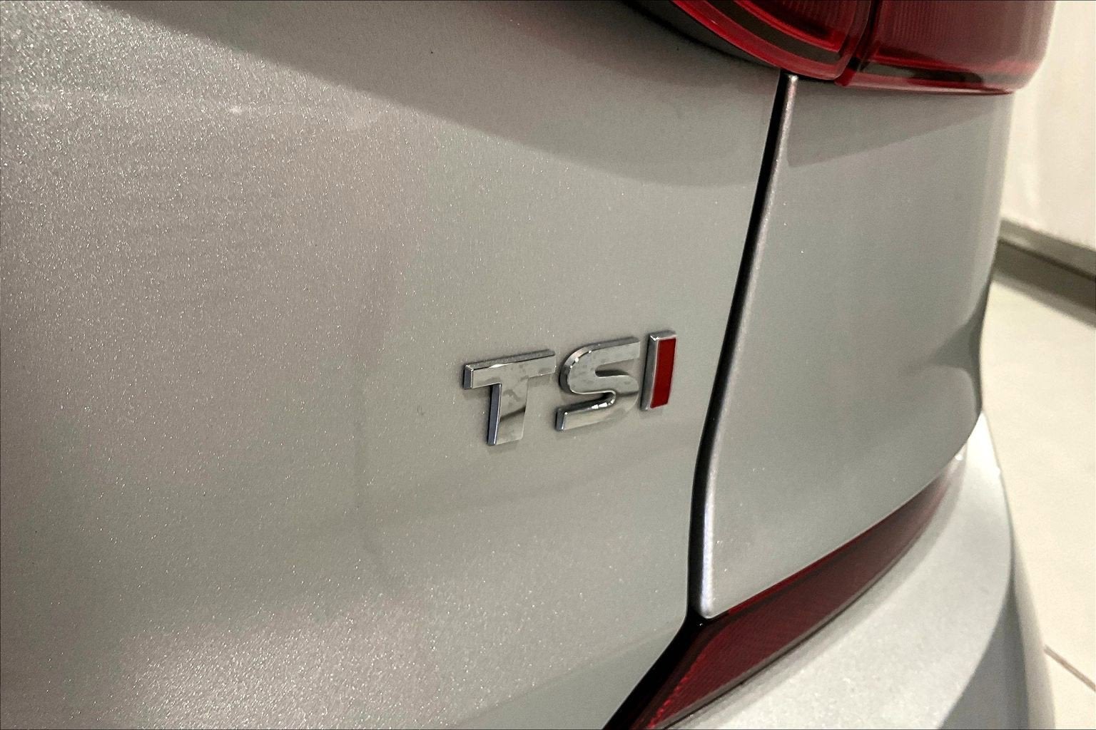 2019 Volkswagen Passat 2.0T Wolfsburg Edition