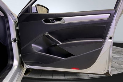 2019 Volkswagen Passat 2.0T Wolfsburg Edition