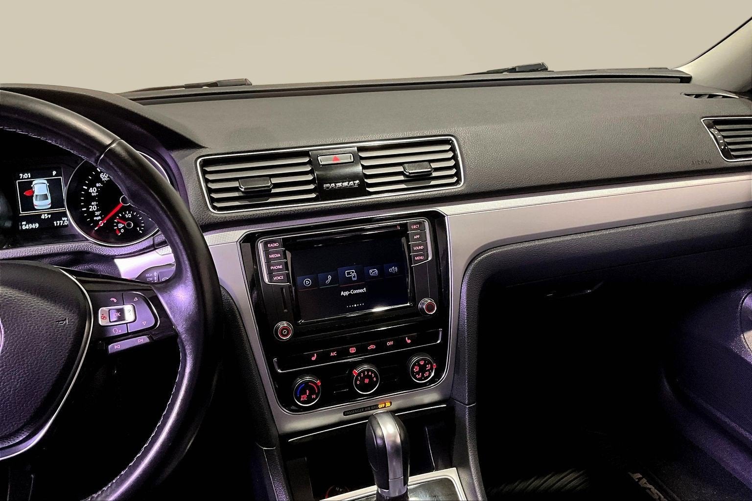 2019 Volkswagen Passat 2.0T Wolfsburg Edition