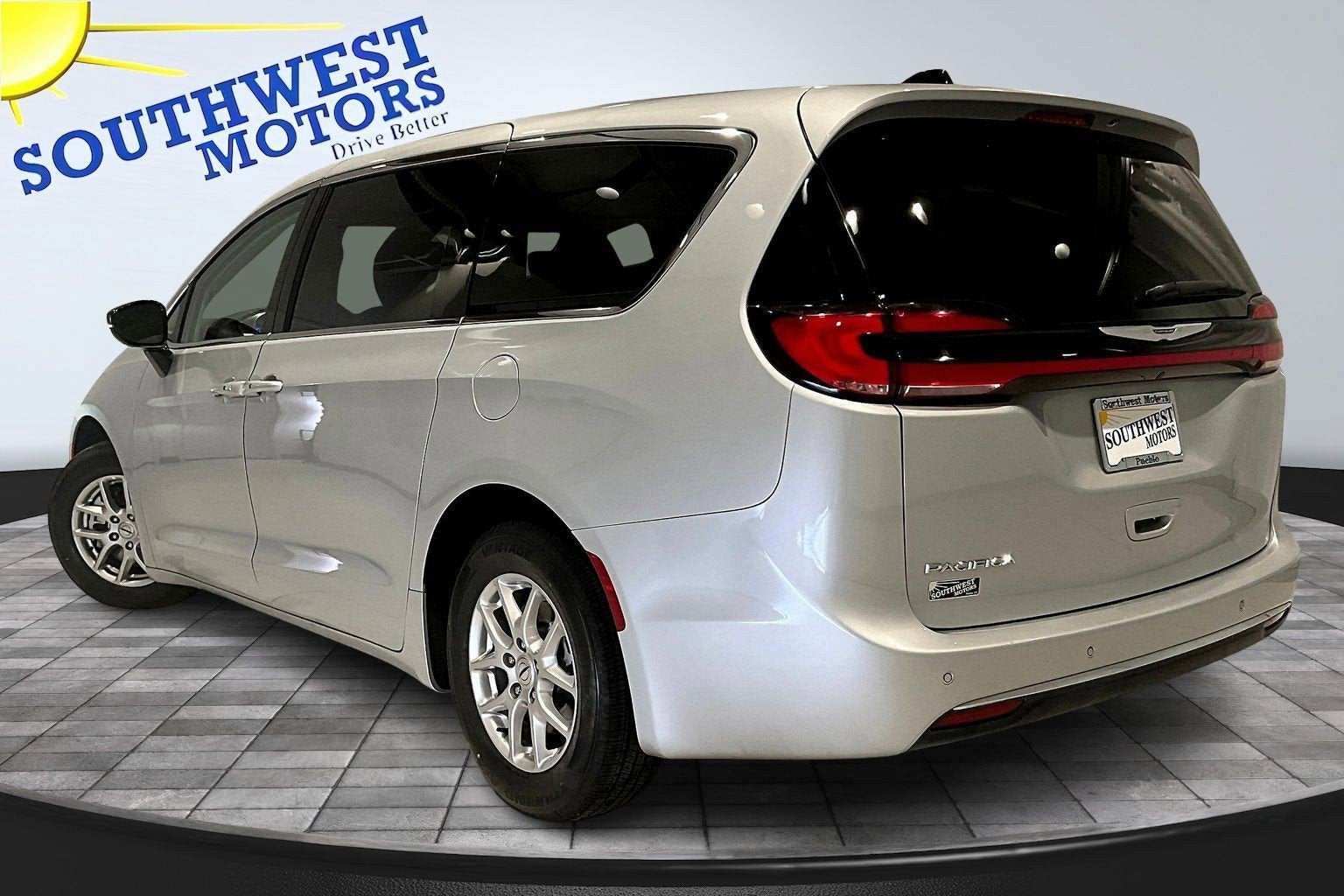 2024 Chrysler Pacifica Touring L